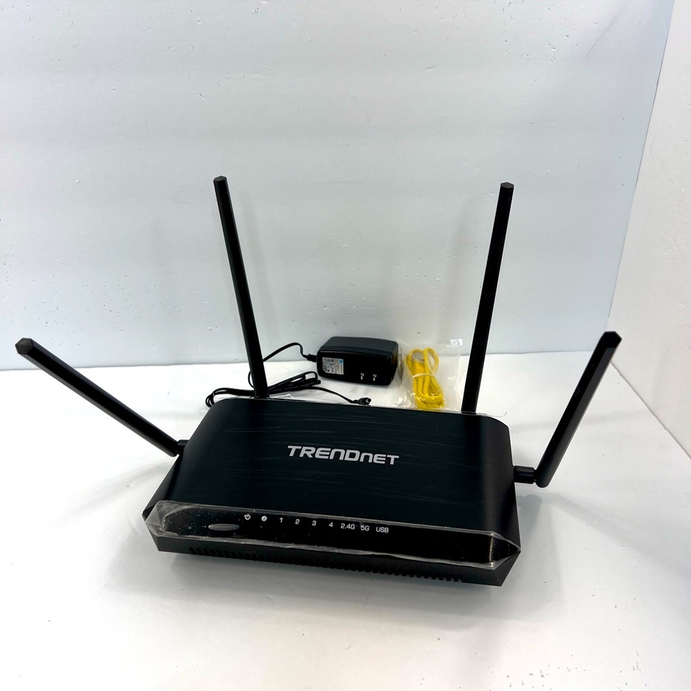 ⭐️TRENDnet 💯 ROUERT, DOUBLE BAND, 2.4G & 5G, MODEL #: TEW-827DRU/A